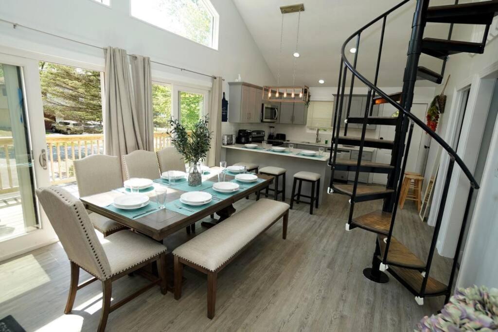A Gorgeous Home, 5br-2bt, Perfect For Your Family! Chalet